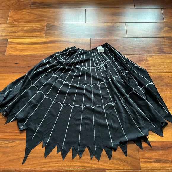 Girl’s Spiderweb Poncho Costume One Size - Picture 2 of 4